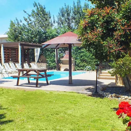 In Sleeps 6 Includes Swimming Pool Air Con And Wifi Villa Argaka